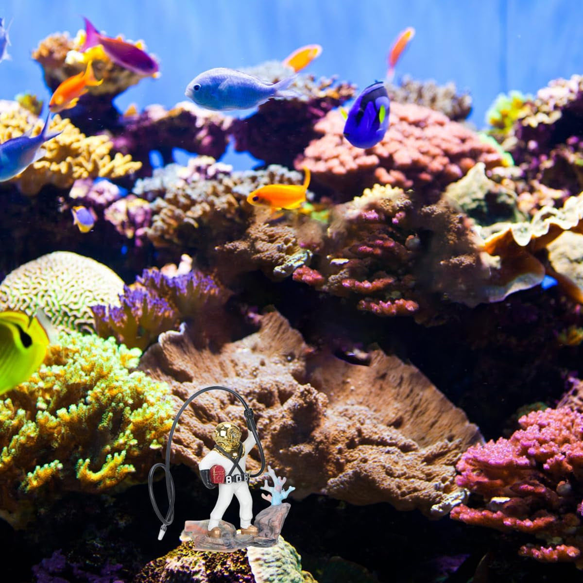 Aquarium Decorations Diver with Hose Live Action Aerating Aquarium Ornament Fish Tank Decoration Aquarium Ornament